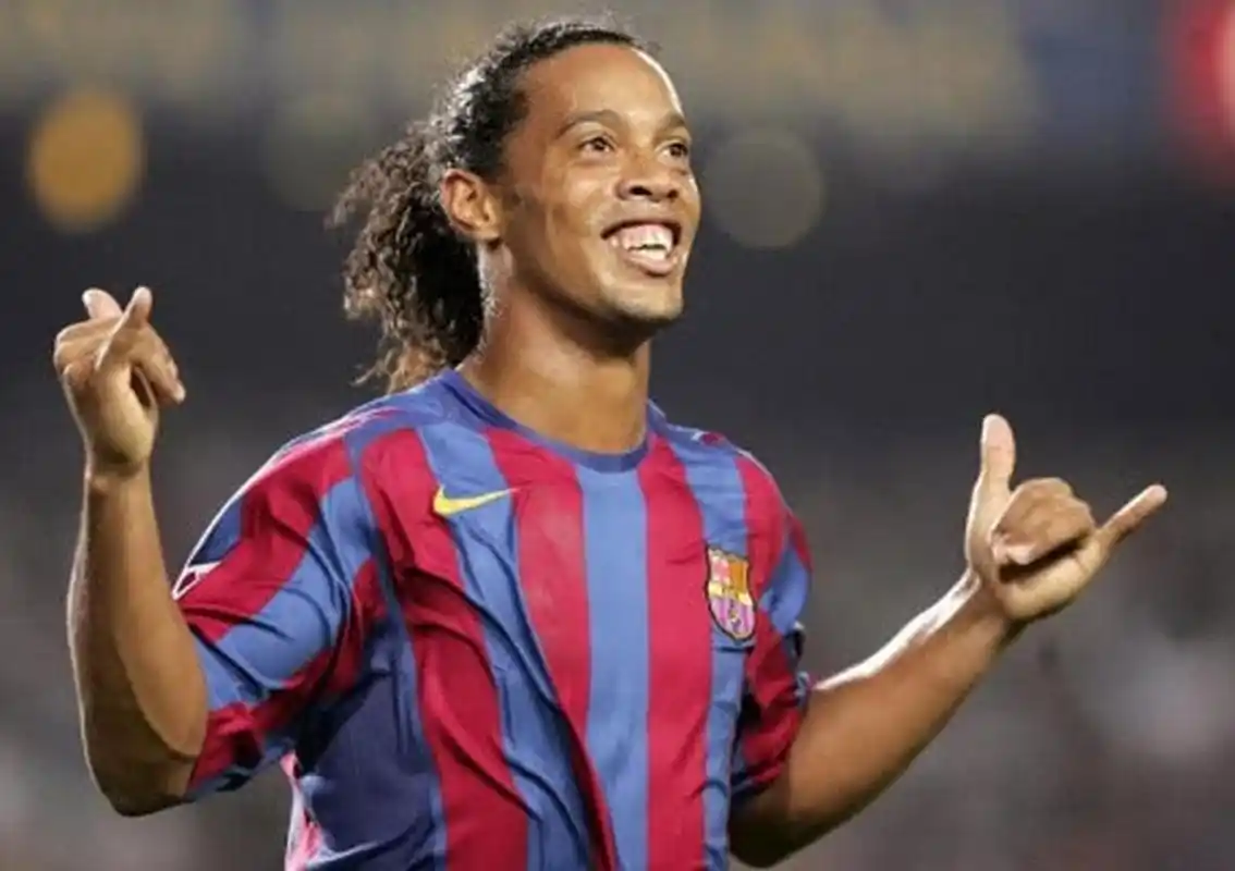 德联足球俱 德联足球俱